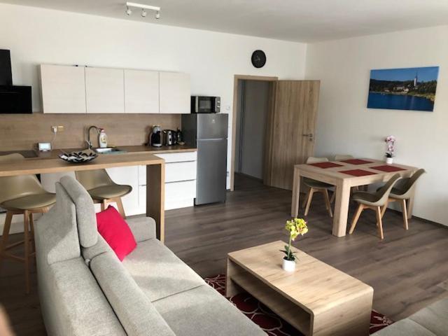 Apartament Papeto Frymburk Zewnętrze zdjęcie